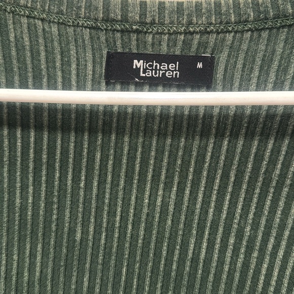 Michael Lauren: LEONARD TOP IN PIGMENT MILITARY, Size Medium - Picture 5 of 5